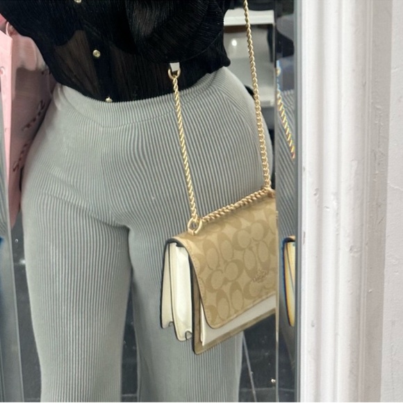 Coach Beige Suede Interior Handbag with White Leather Patch - Picture 6 of 6